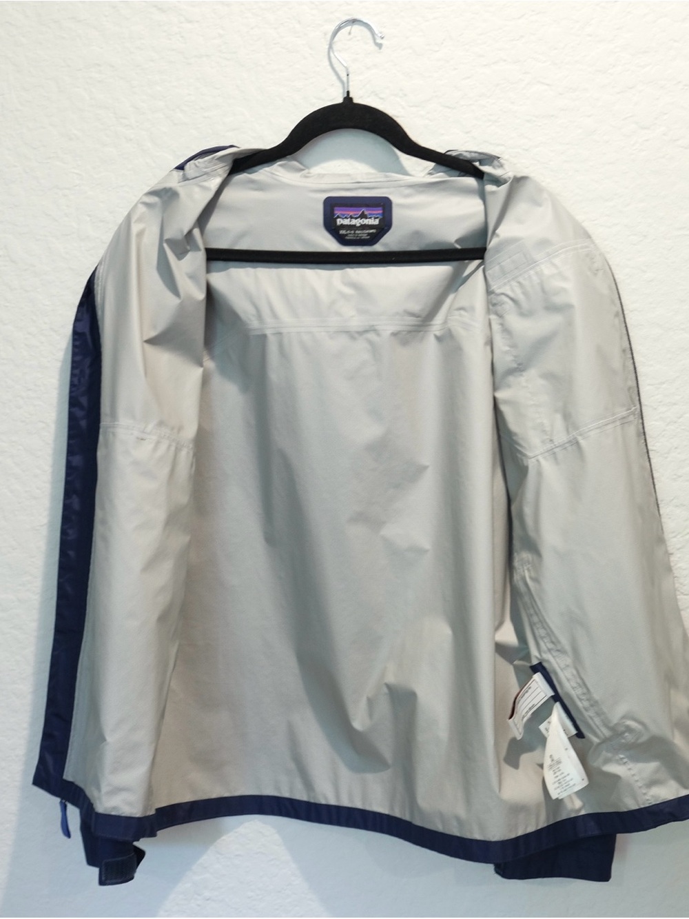 Patagonia Torrentshell Jacket Kids XXL 16-18 Blue Waterproof Hooded Zip Pockets - Picture 6 of 9